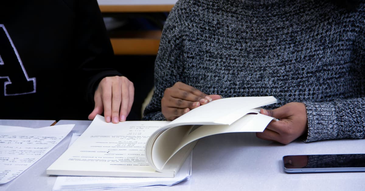 Blakeley Law Firm Launches $2,000 Scholarship for Students Volunteering with Dogs