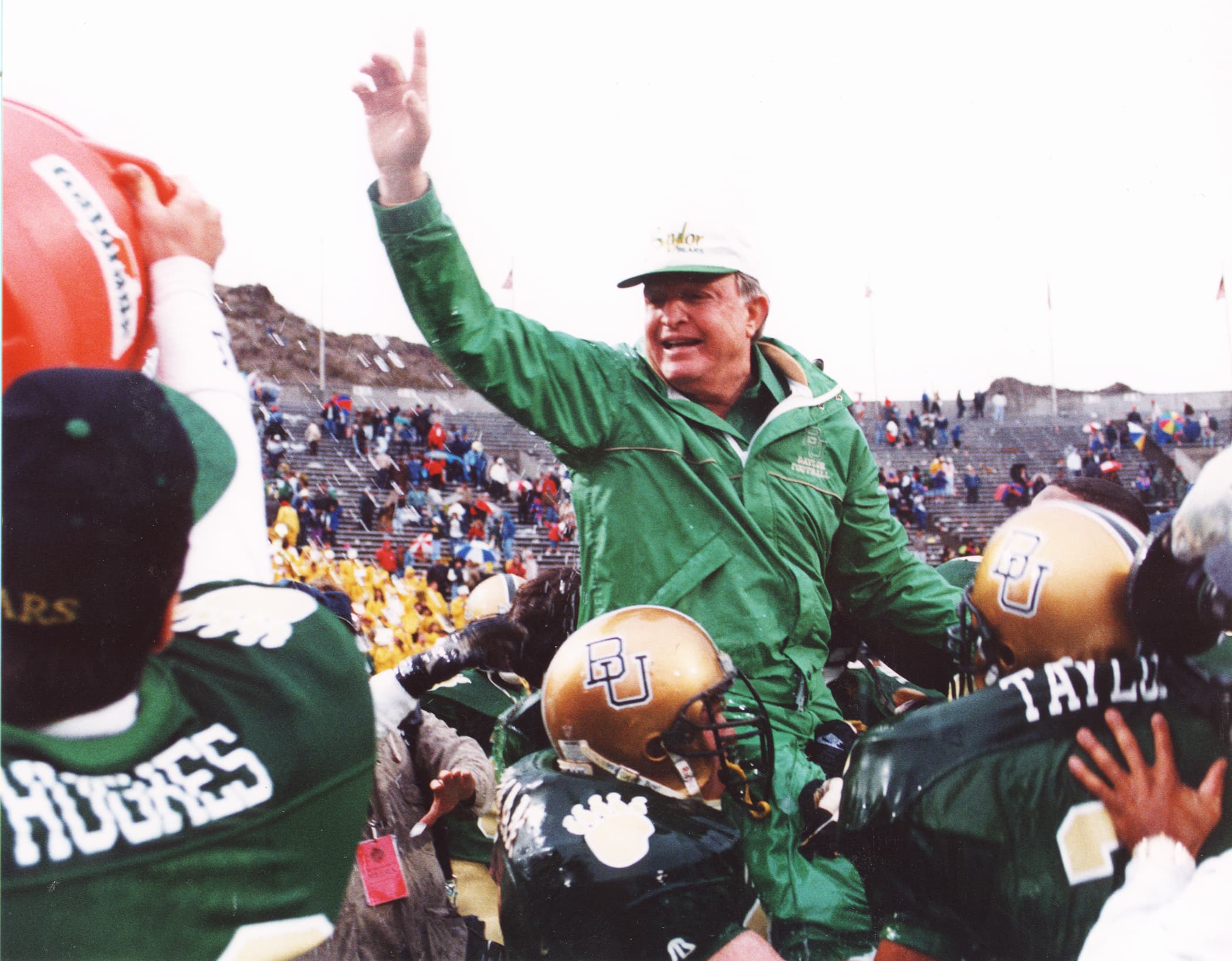 Grant Teaff Honored with 2025 Paul 'Bear' Bryant Lifetime Achievement Award for Impact Beyond Football