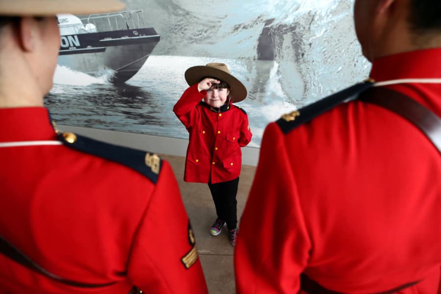 Jeff Schwarz's 2024 Auction Series to Benefit Families of Fallen Officers